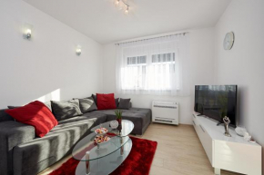 Отель Apartment Mišić  Трогир